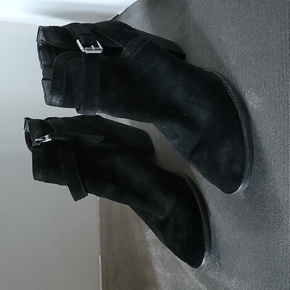 Sam Edelman Shoes - Sam Edelman Maurine women's size 9.5M black suede and leather booties